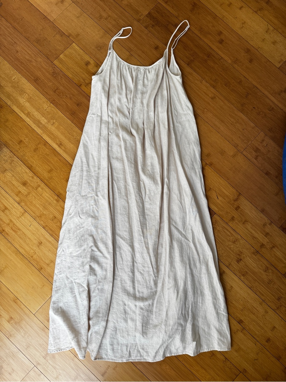 ARITZIA BABATON Wellbeing oversized low back linen blend maxi dress. matte pearl - Picture 3 of 6